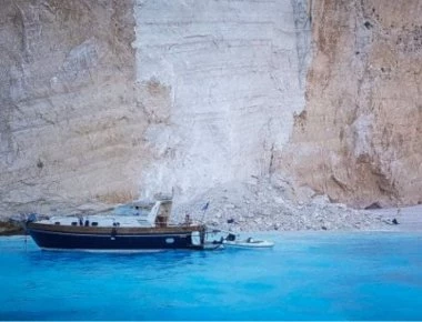 Κλείνει το Ναυάγιο στη Ζάκυνθο μετά την κατολίσθηση